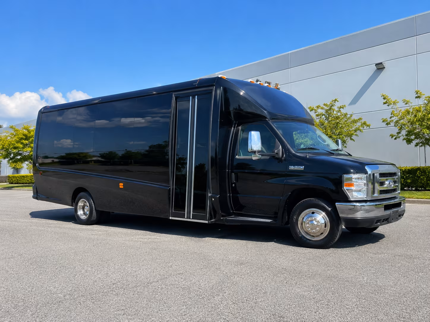yakima sporting event party bus rental