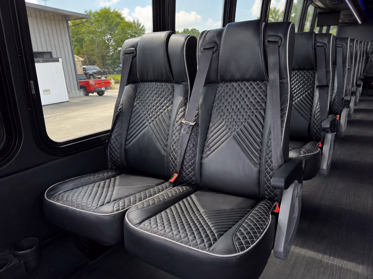 yakimacharterbuscompany com helps you find race day and rodeo transportation across yakima county